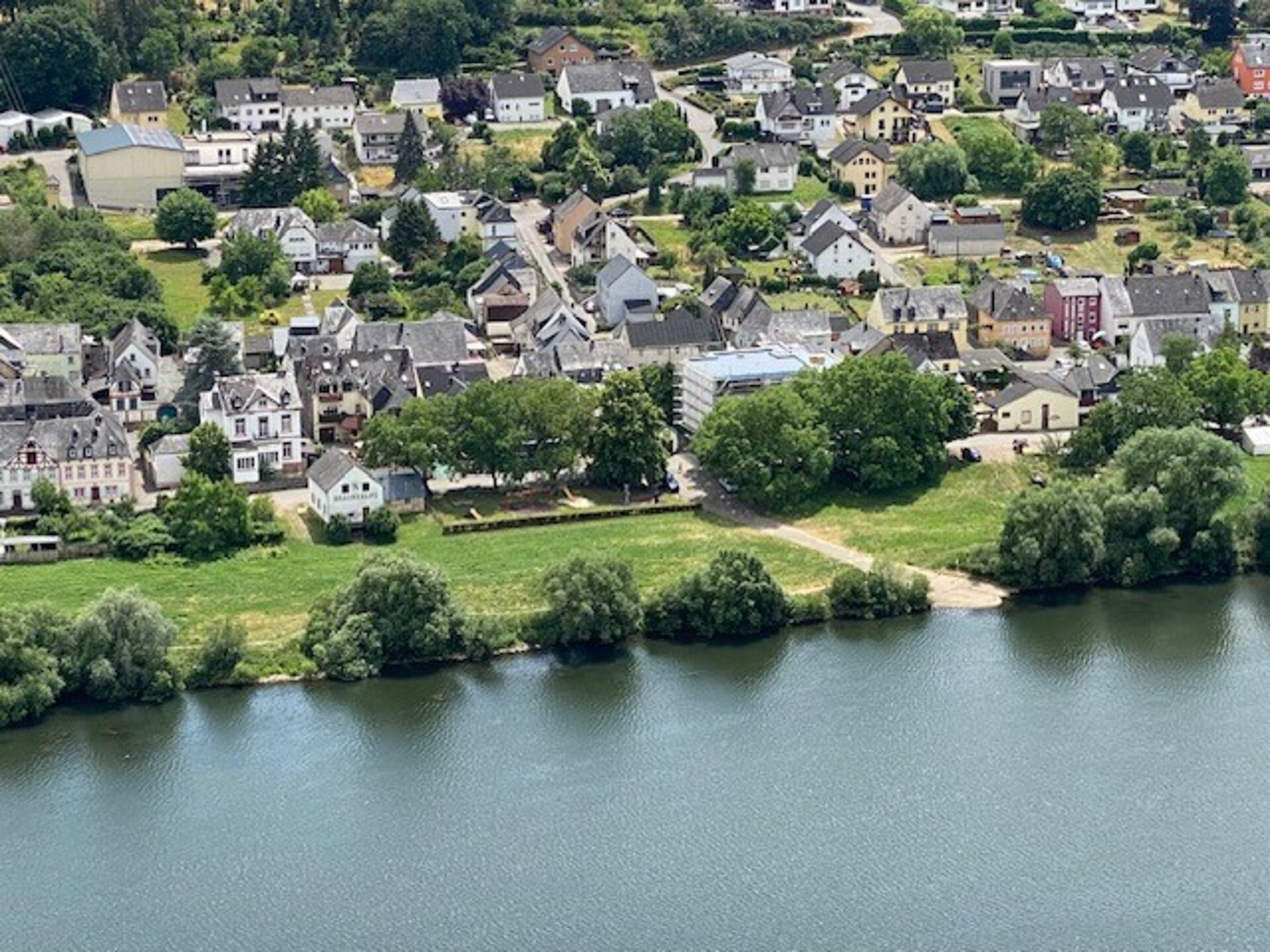 In prominenter Lage - Moselresidenz Nussbaumallee