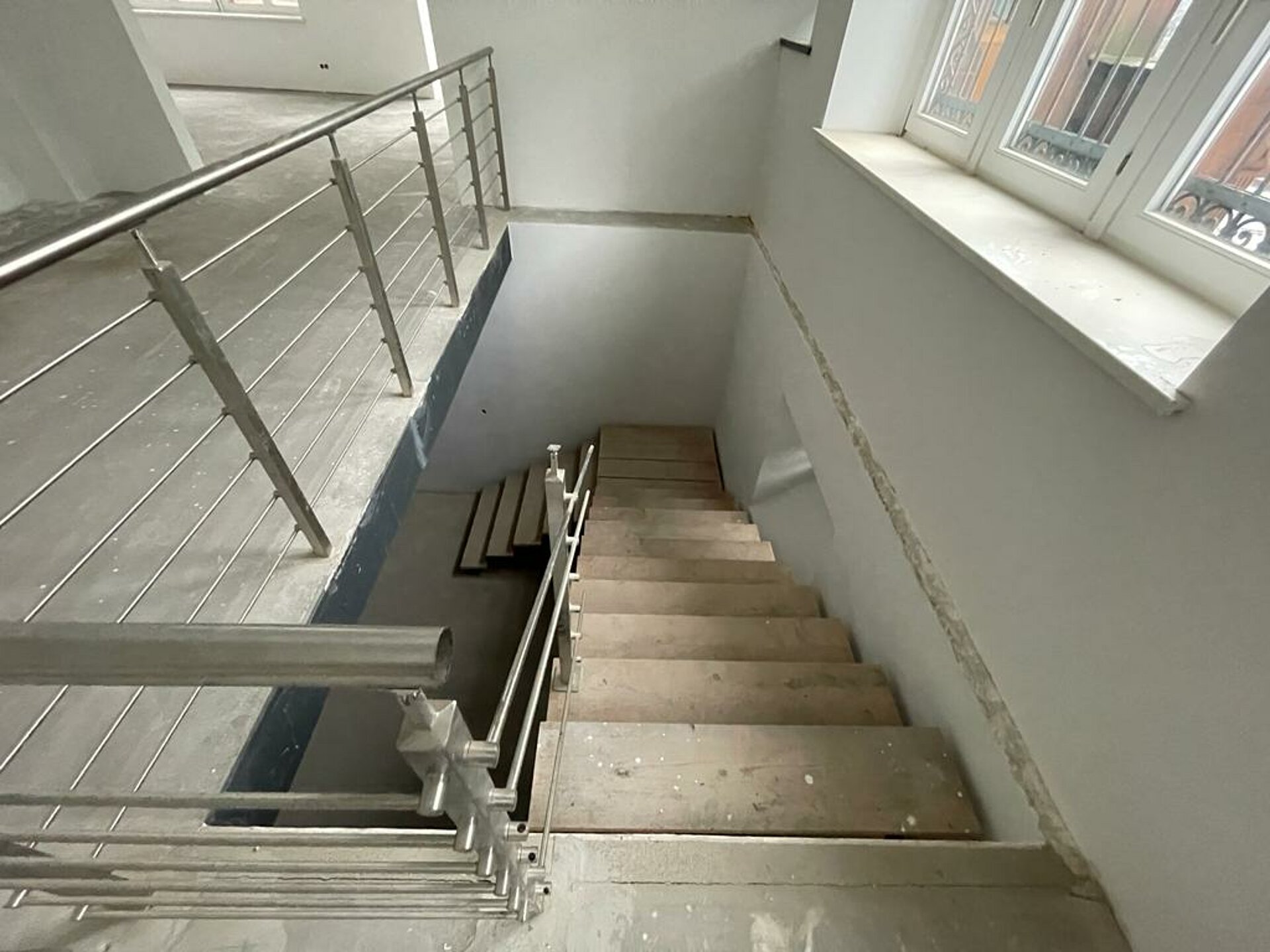 Treppe zum Untergeschoss
