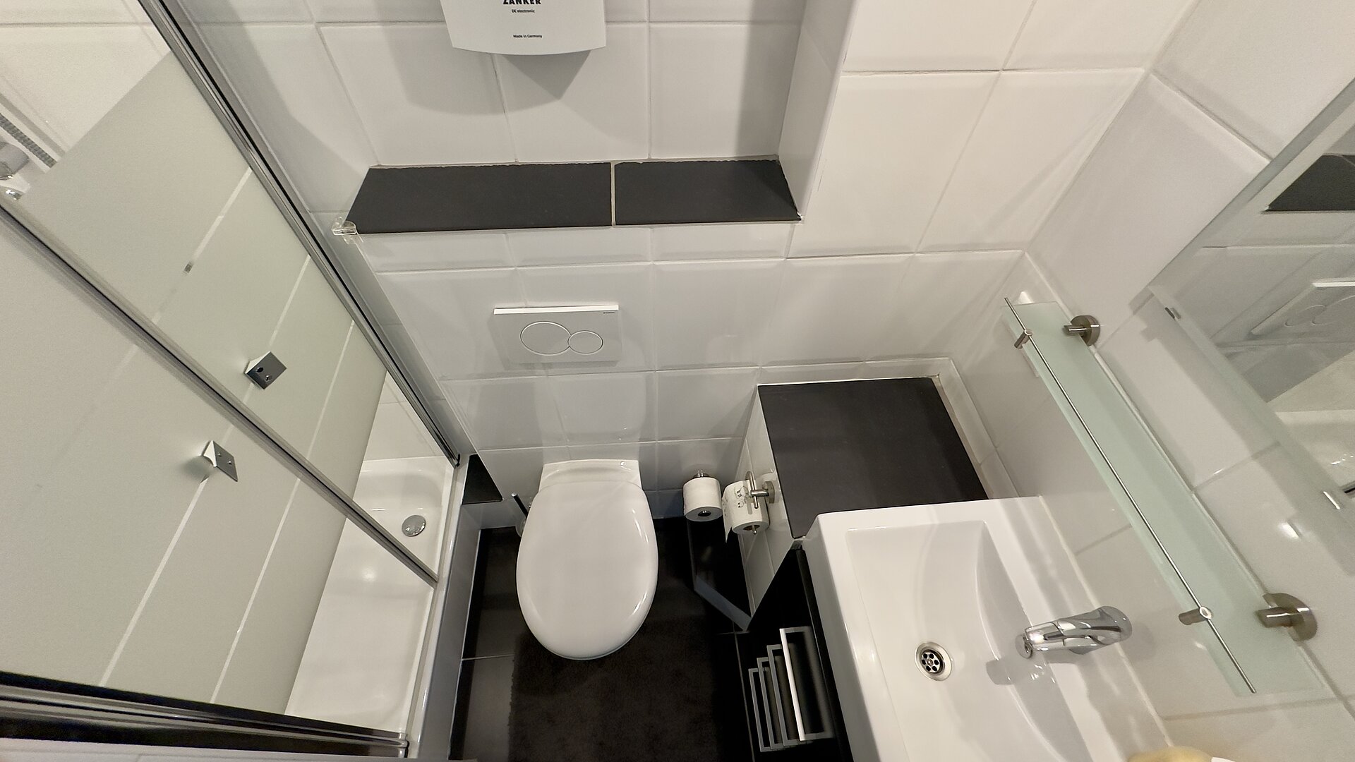 Bad in seperater Wohnung