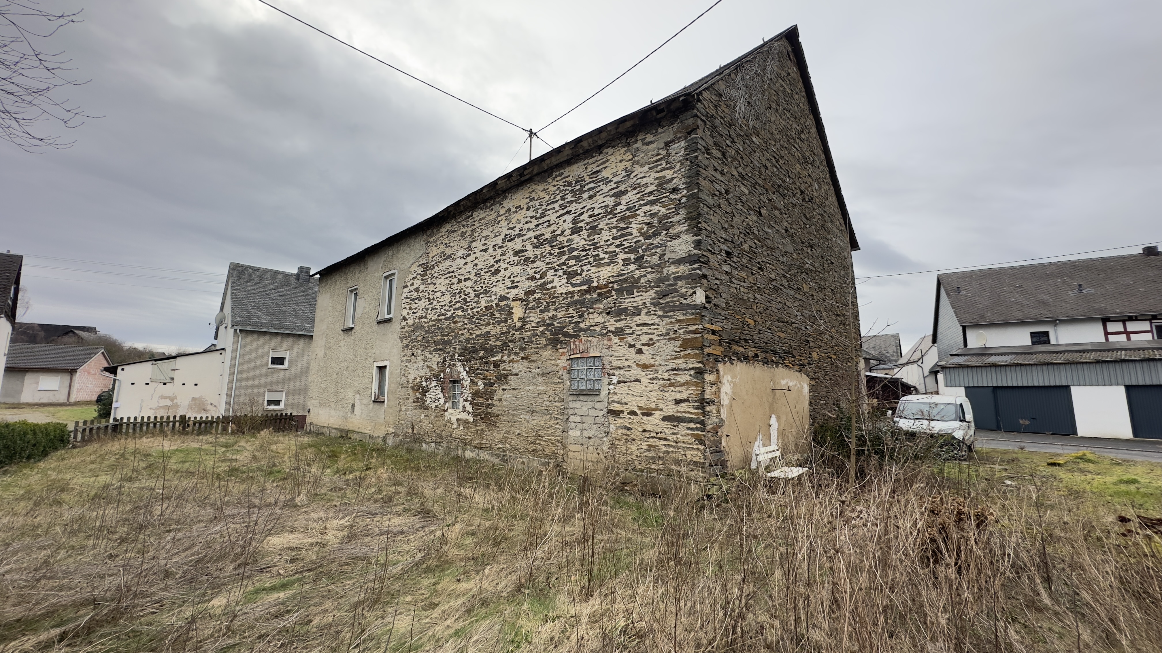 Gartenfläche - Wohnhaus und Scheune 